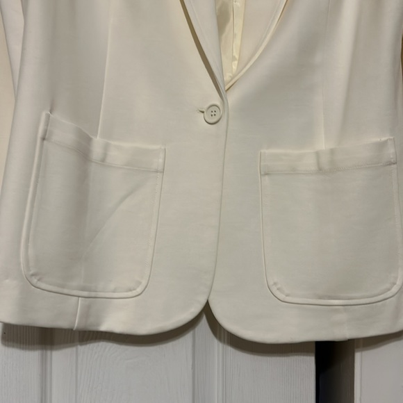 Ashley Stewart Blazer! Creme color! Great quality - Picture 4 of 8